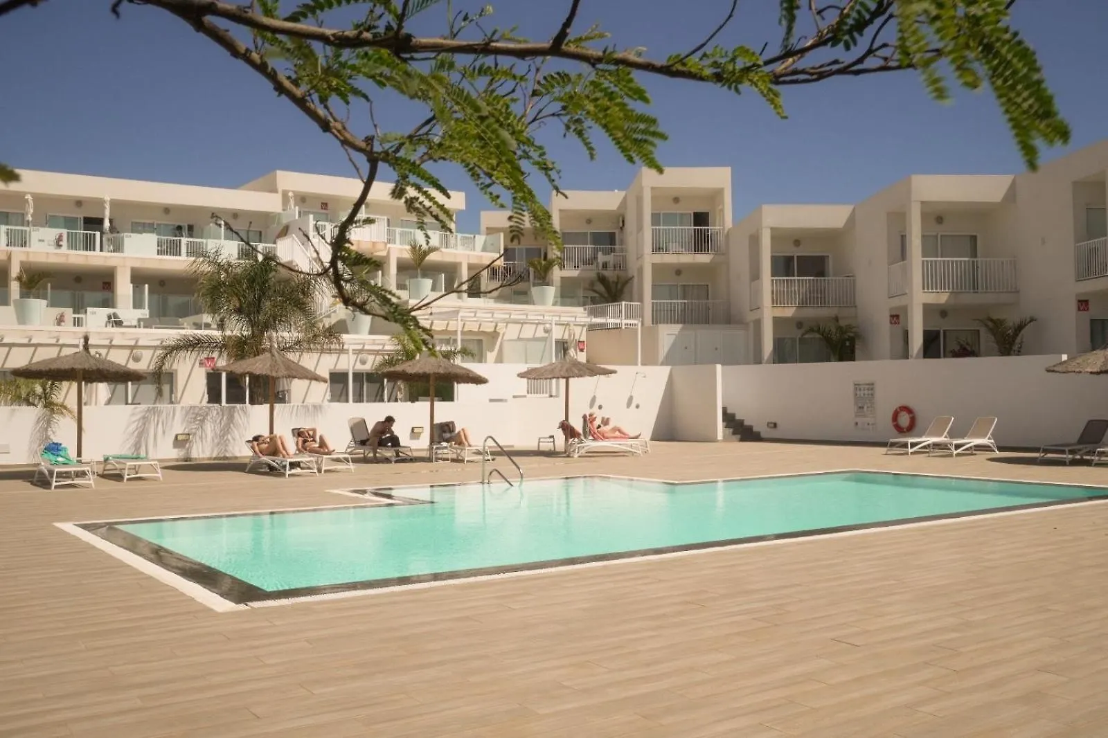 Precioso apartamento en complejo con piscina Costa Teguise España